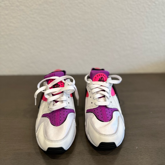 Nike Air Huarache - Picture 2 of 7